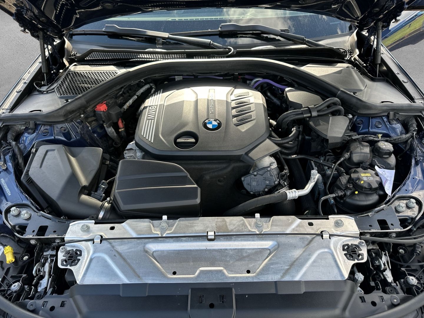BMW 320 d xDRIVE AUTOMATIK LC PROF NAVI LED PDC HiFi