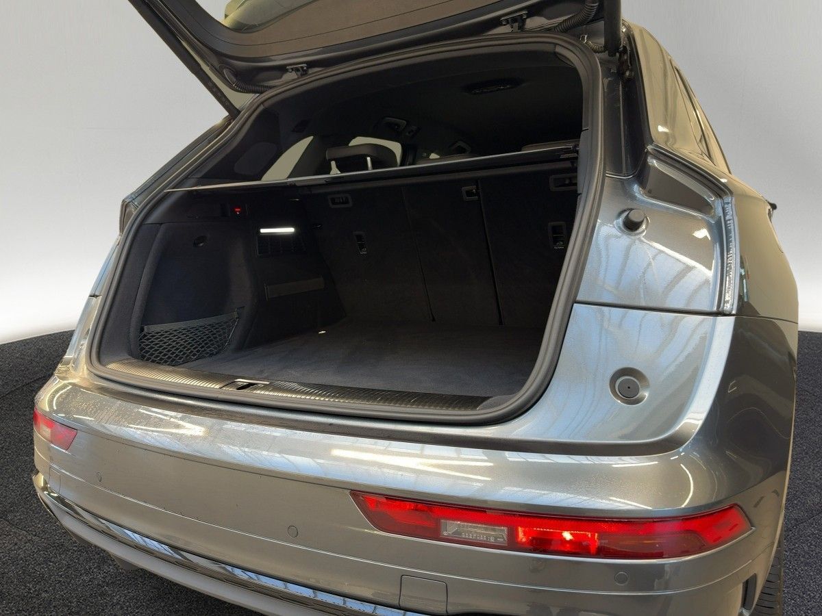 Audi Q5 S line 40 TDI quattro virtual AHK