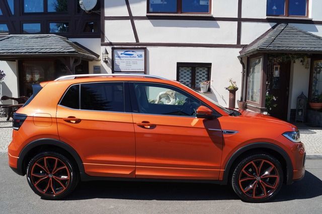 Volkswagen T-Cross R line - Samsaru's Car Outlet
