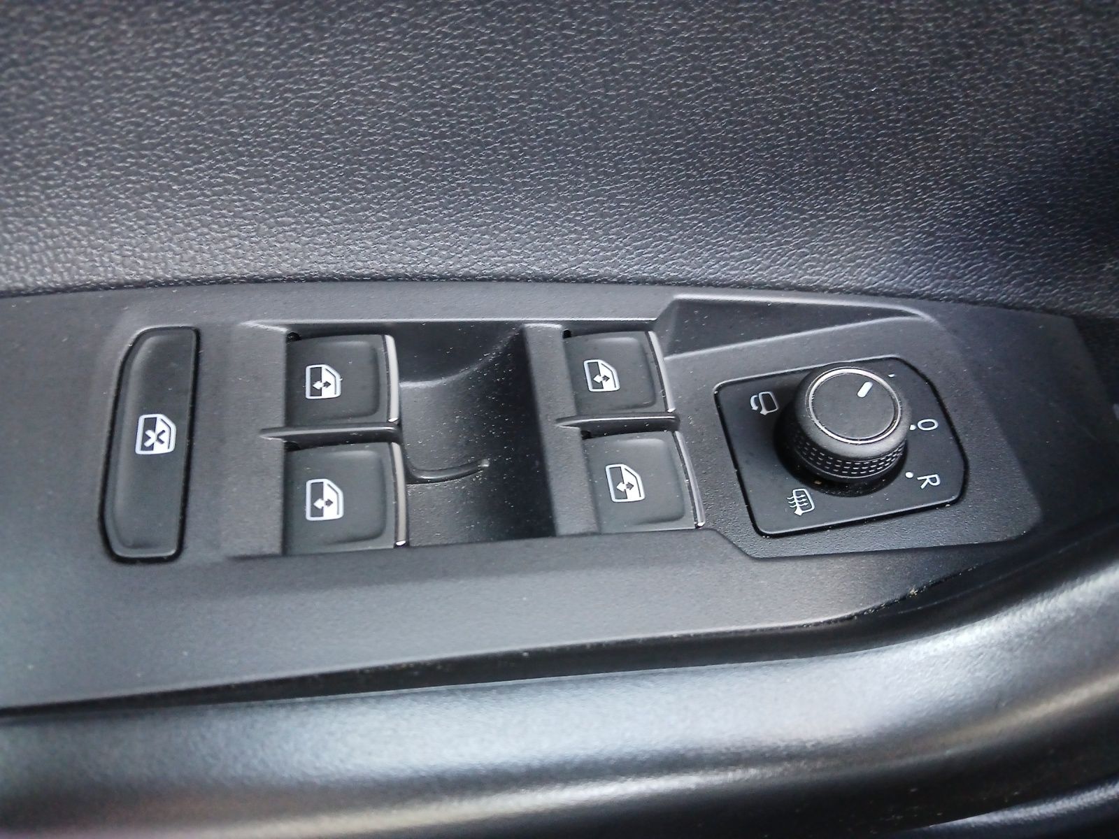 Volkswagen Taigo TSI Style DSG - Samsaru's Car Outlet