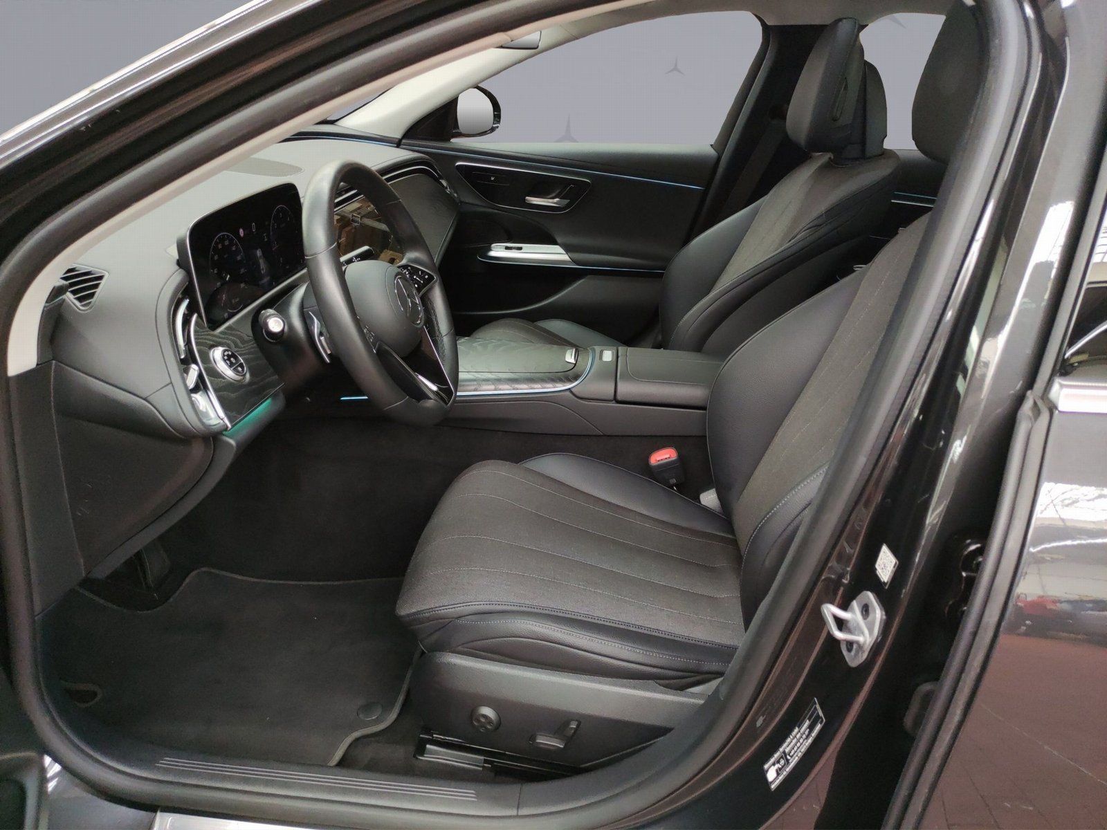 Mercedes-Benz E 220 d AVANTGARDE - Samsaru's Car Outlet