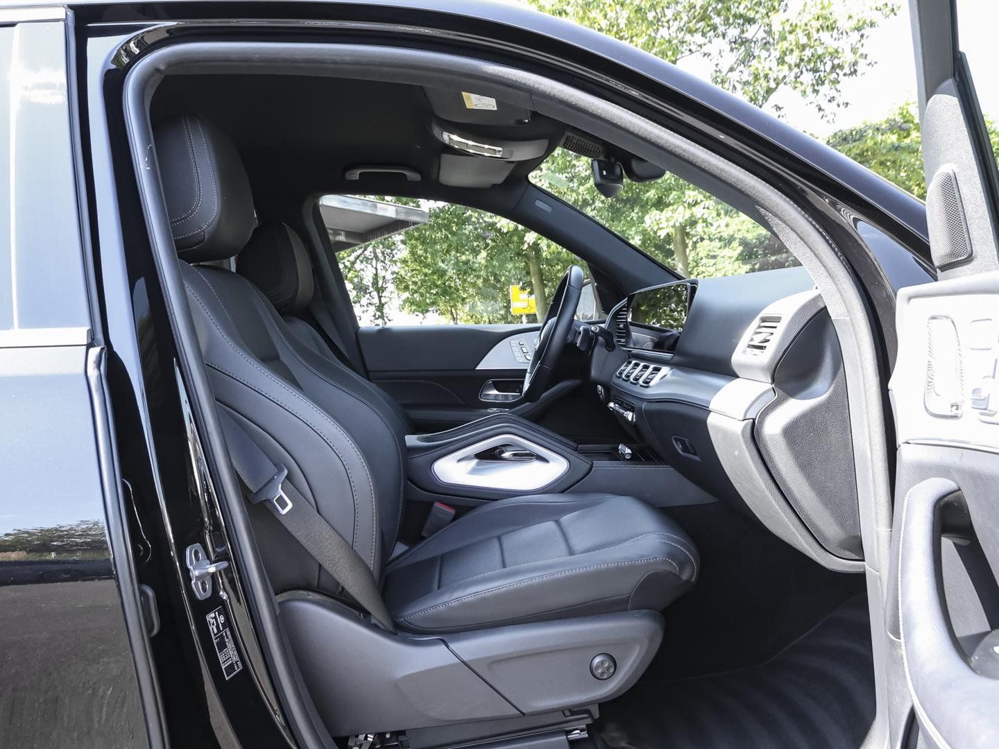 Mercedes-Benz GLE 300 d 4M AMG Multibeam Burmester 360°-Kamera