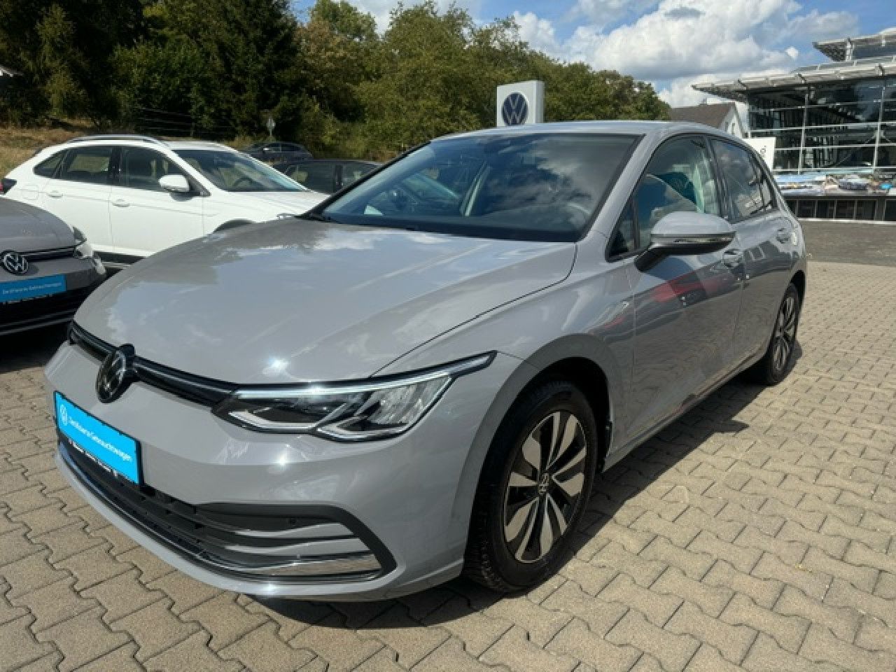 Volkswagen Golf VIII Move 1.5 TSI - Samsaru's Car Outlet