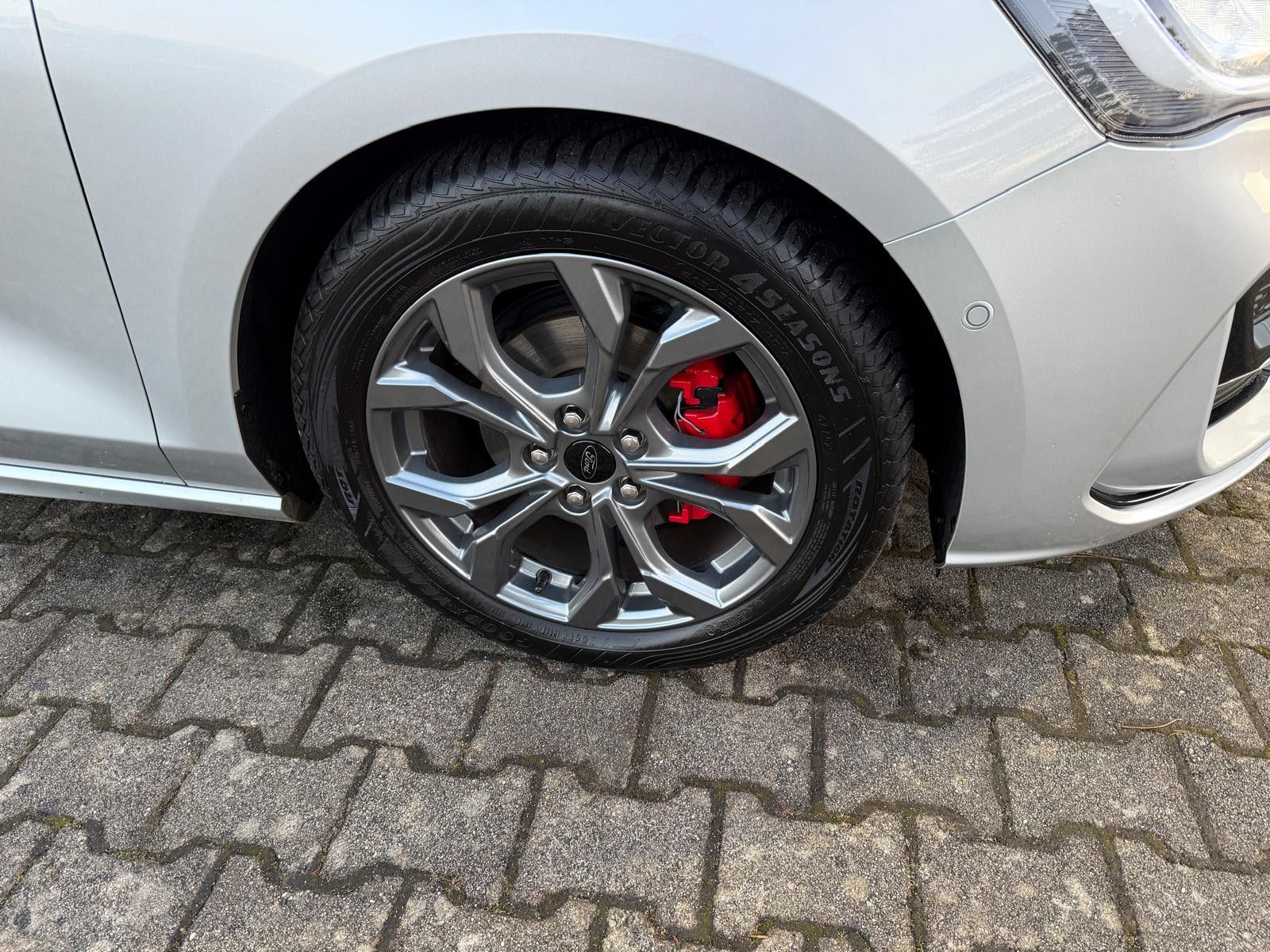 Ford Focus Turnier ST-Line X MHEV/ACC/LED/Panoschiebe