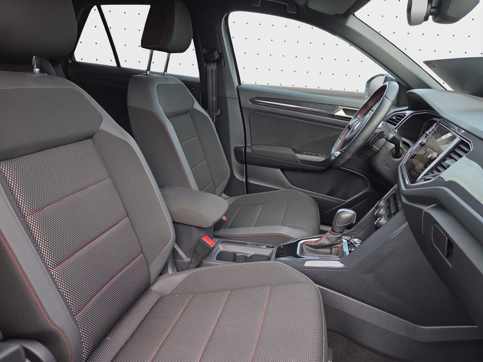 Volkswagen T-Roc 1.5 TSI DSG SPORT - Samsaru's Car Outlet