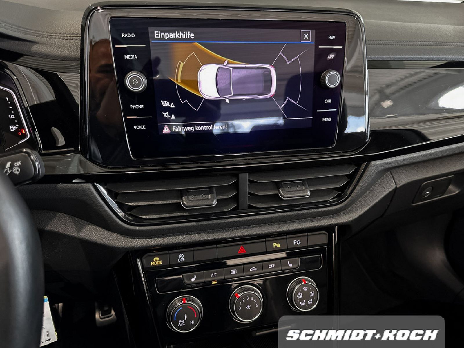 Volkswagen T-Roc R-Line 1.5 TSI - Samsaru's Car Outlet