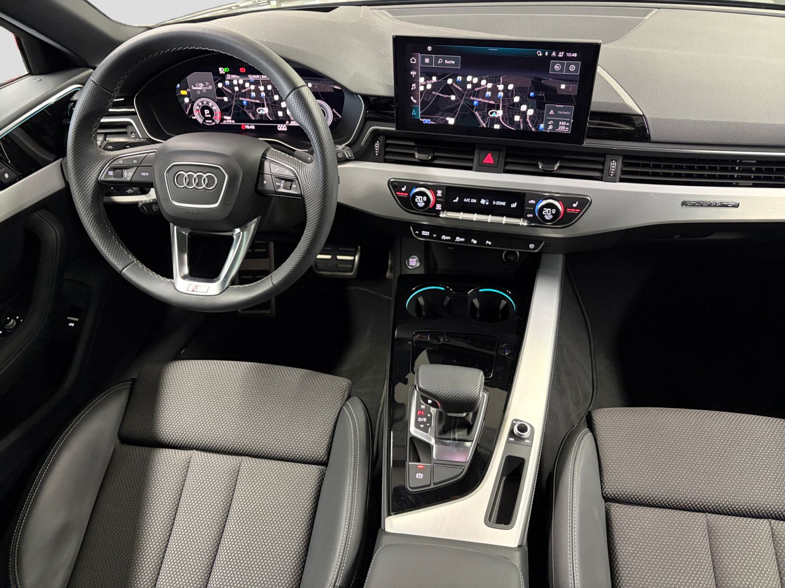 Audi A4 Avant 45 TFSI quattro S line AHK Pano HUD Mat
