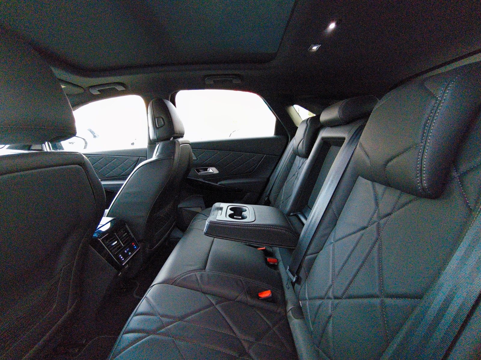 DS Automobiles DS7 Crossback  E-Tense 4x2 Rivoli Night-Vision