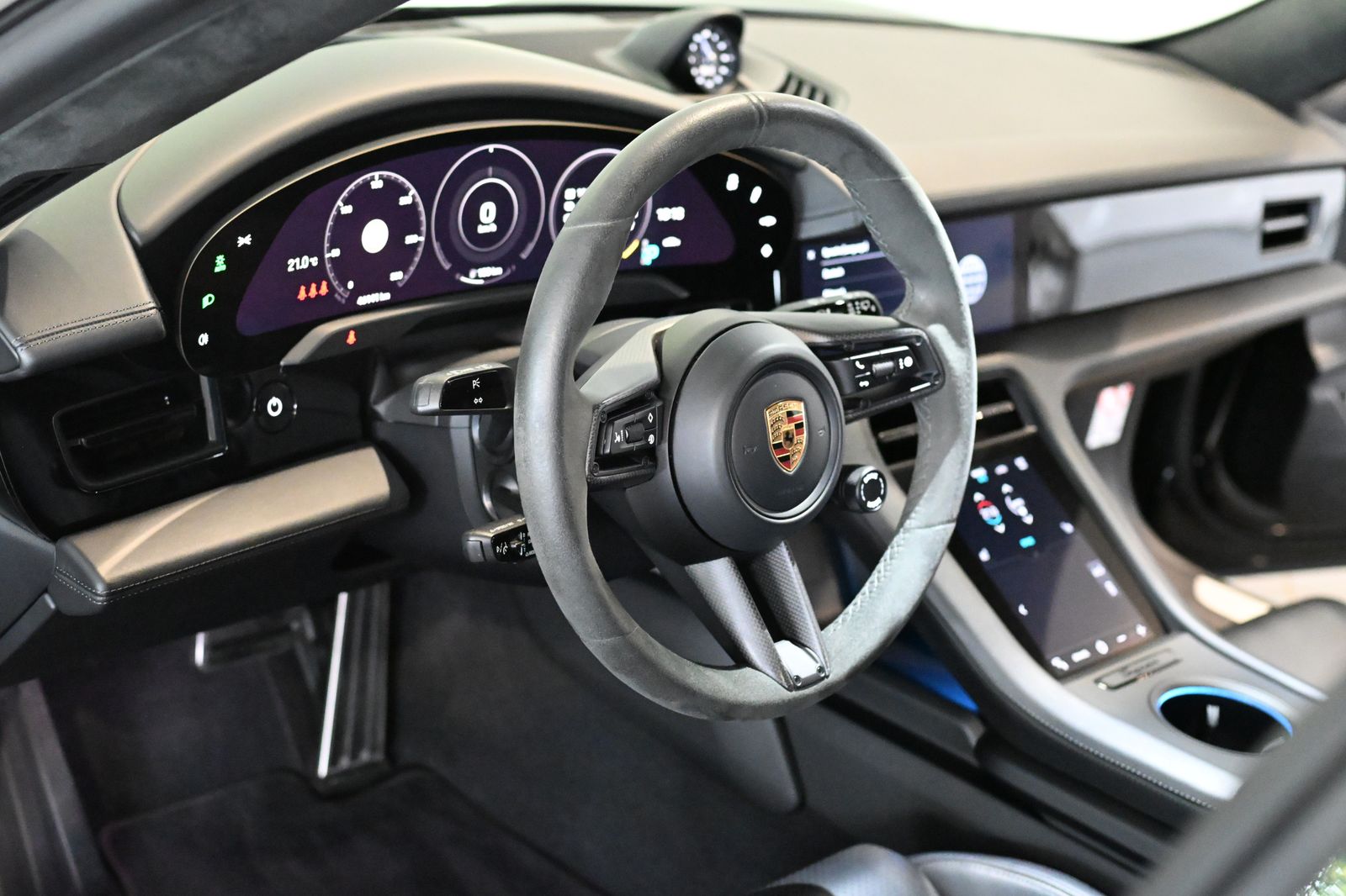 Porsche Taycan Turbo Cross Turismo HUD ACC PCCB Matrix