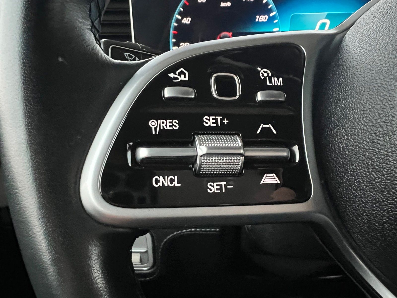 Mercedes-Benz GLE450 4M DISTRONIC AIRMATIC ADS+ WEBASTO KAMERA