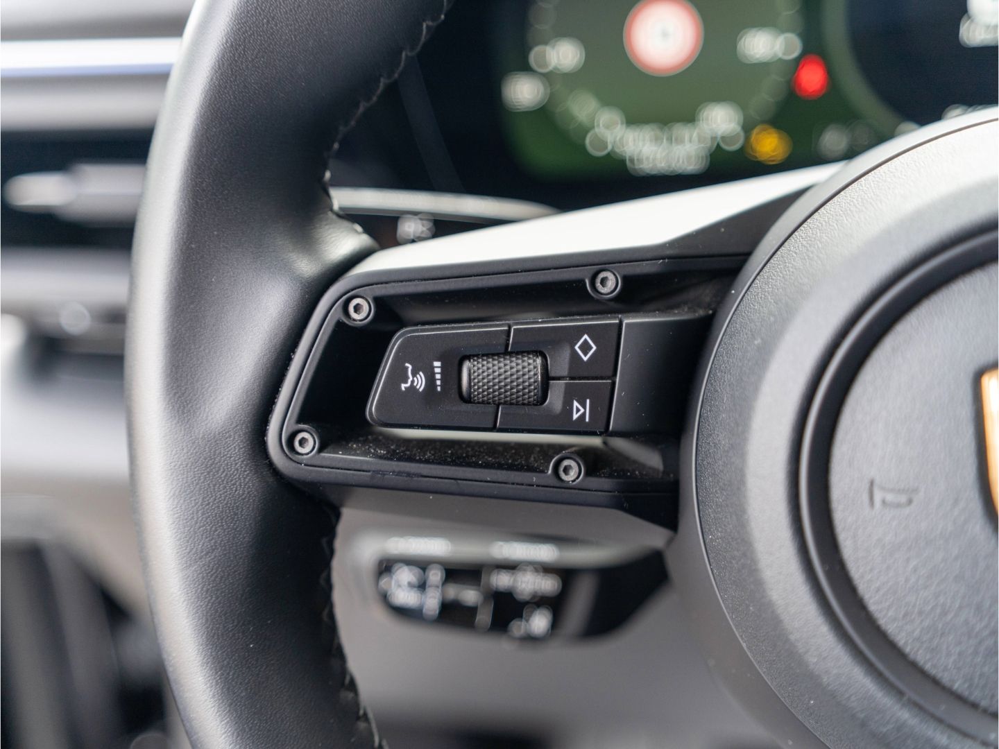 Porsche Macan 4 BOSE Head-Up InnoDrive Matrix Surround V
