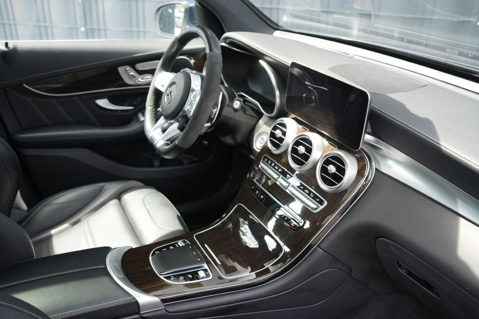 Mercedes-Benz GLC 63 S AMG 4Matic*MBUX*NAVI*KLIMA*HUD*AHK*