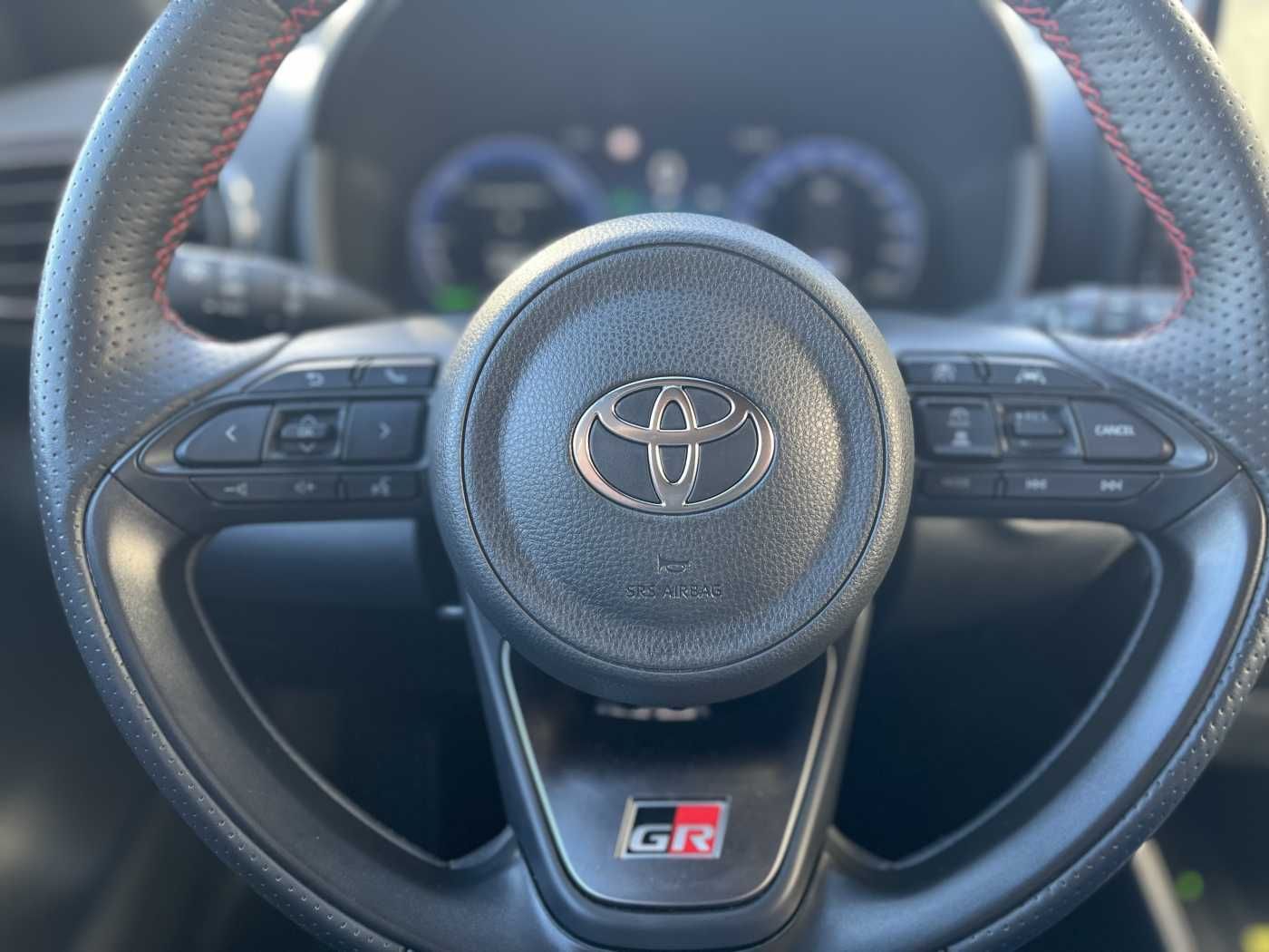 Toyota Yaris Hybrid 1.5 GR SPORT - Navi, JBL, HuD, PDC,