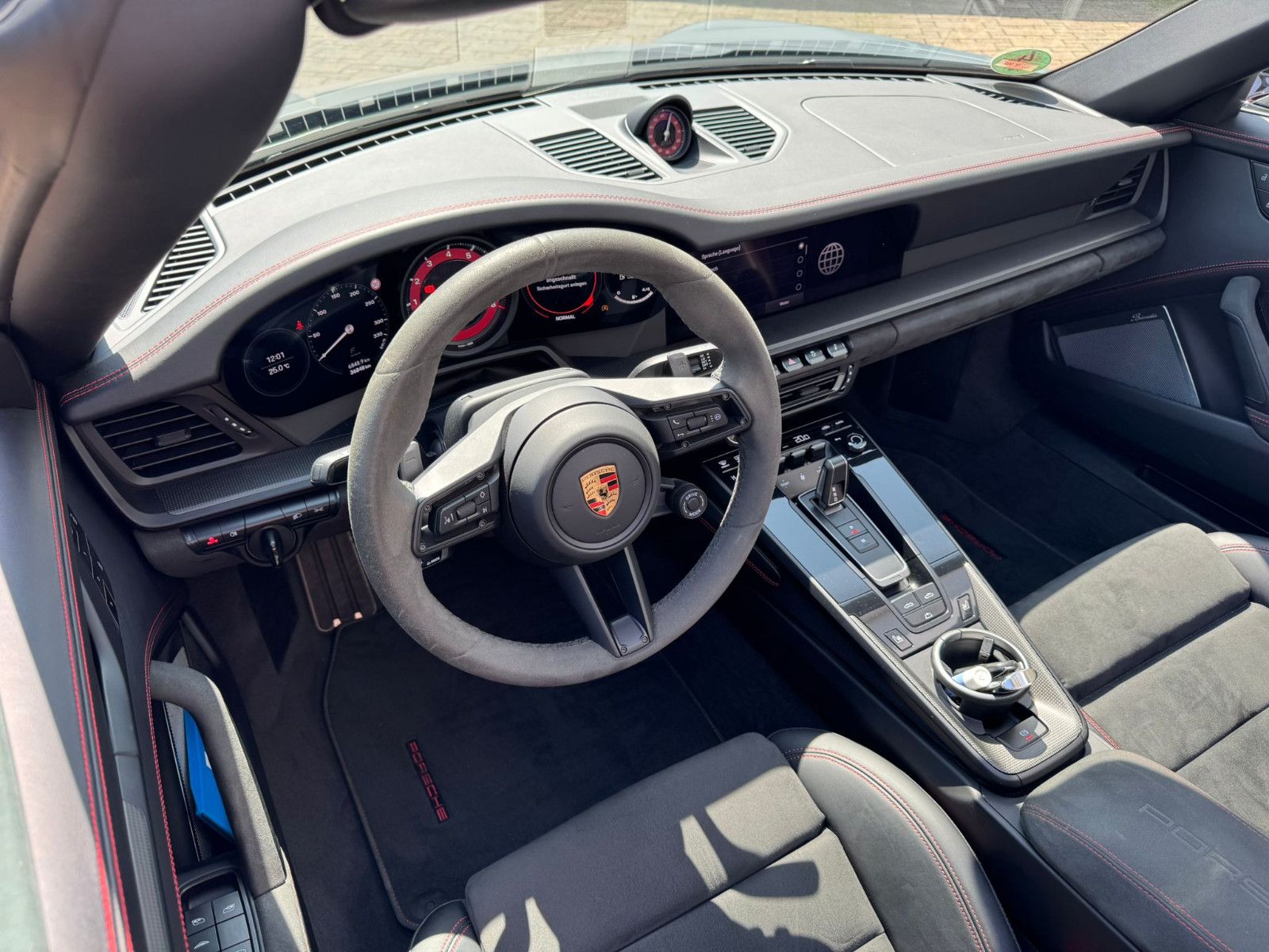 Porsche GTS; Cabrio; NP 208.000; Burmester uvm.