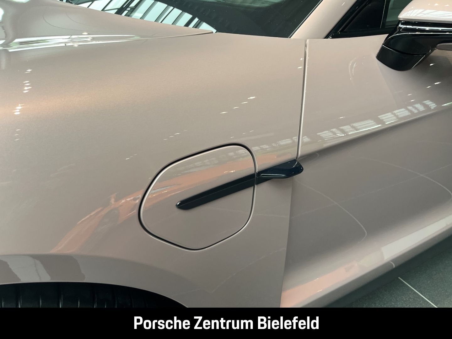 Porsche Taycan 4S Sport Turismo Frozenberrymetallic BOSE