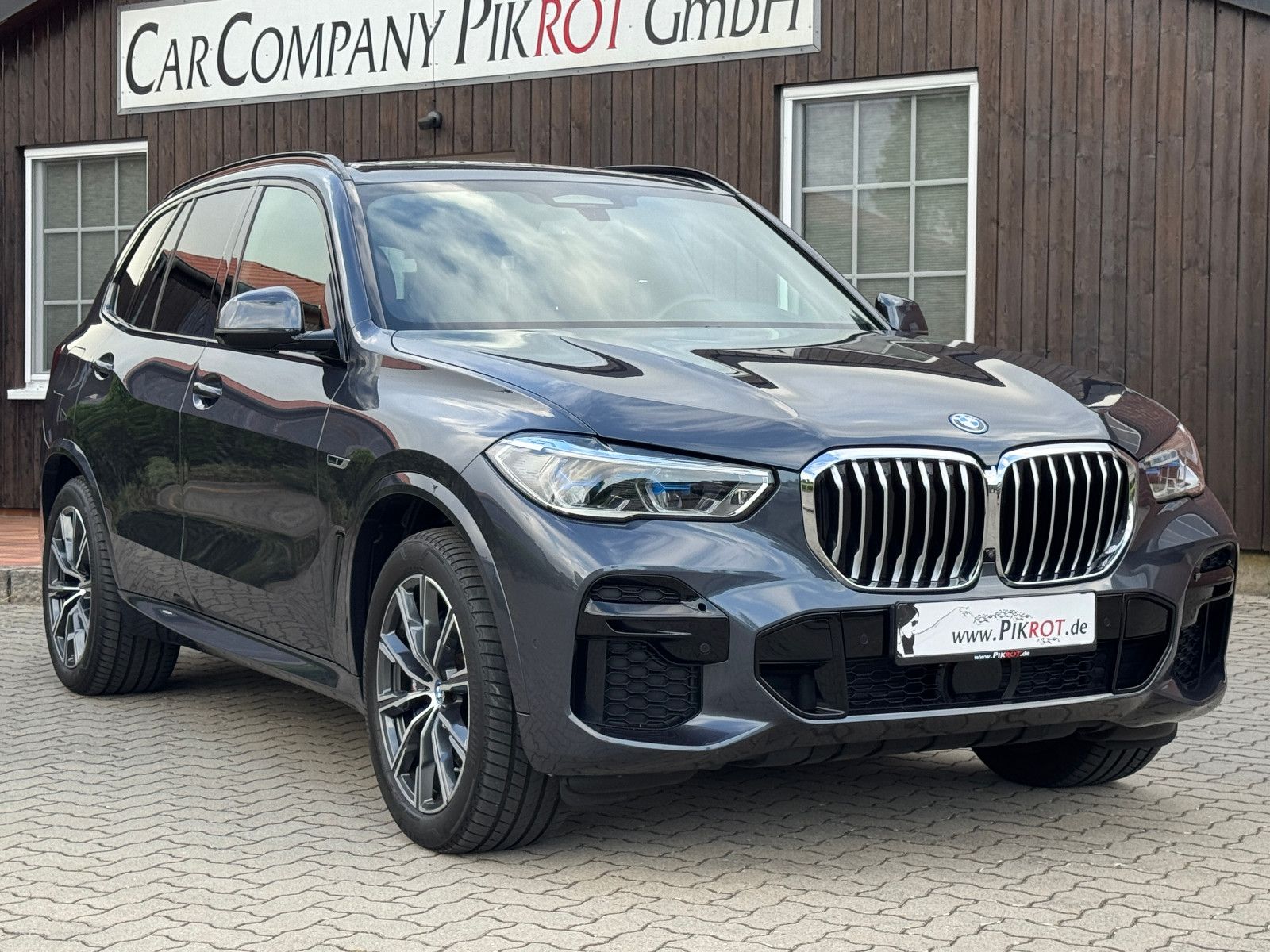 BMW X5 xDrive45e M-SPORT,AHK,PANO,NIGHTVI,DAP,P+,B&W