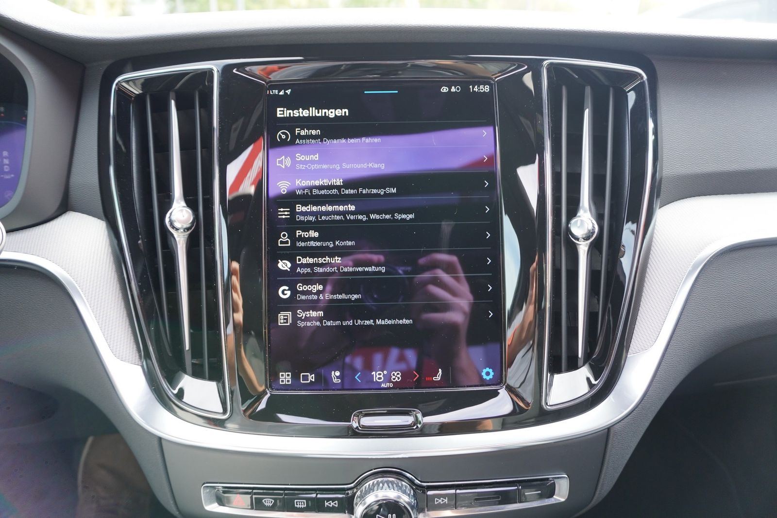 Volvo S60 2.0 M-Hybrid Plus Dark LED Panorama 360° DAB