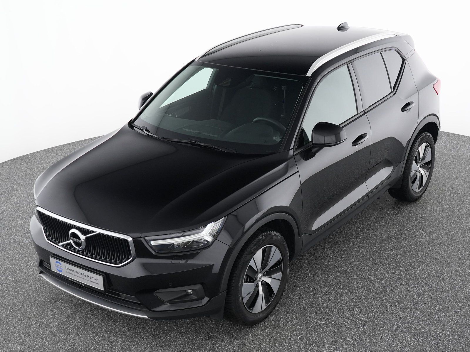 Volvo XC40 B4 Benzin Momentum Pro - Samsaru's Car Outlet