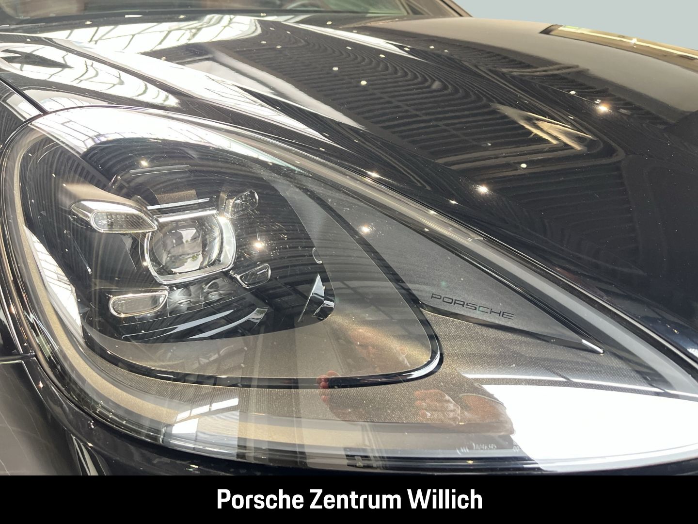 Porsche Cayenne E-Hybrid Clubleder Luftfederung 21-Zoll