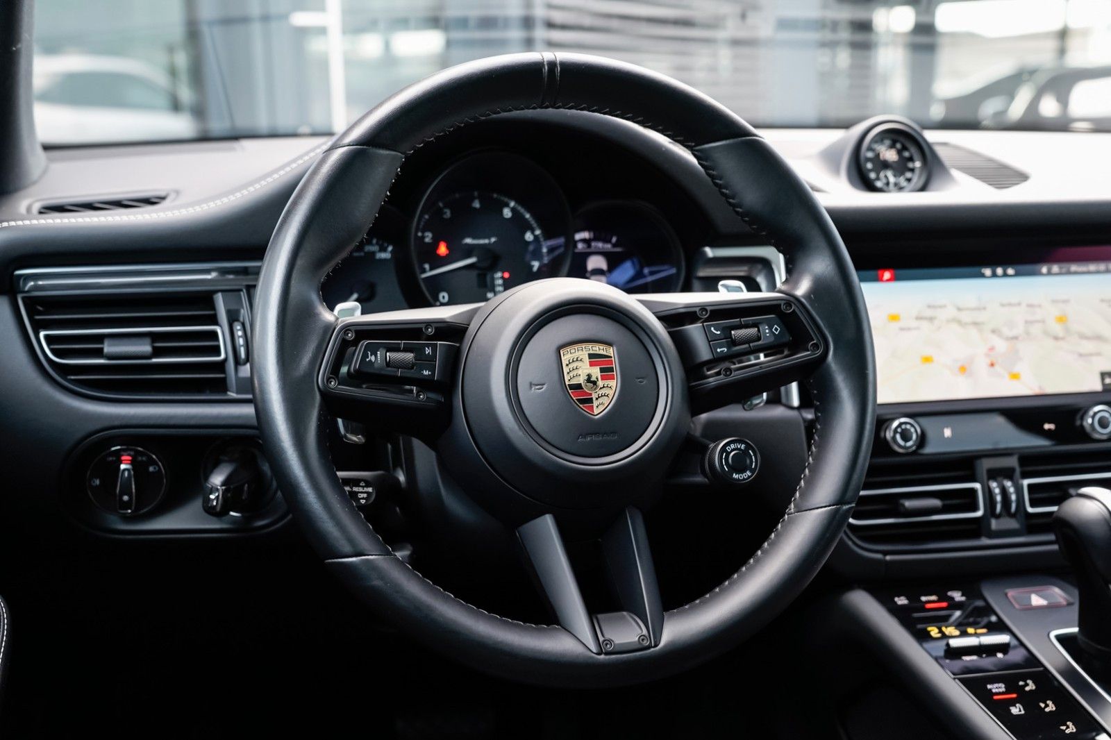 Porsche Macan T - Samsaru's Car Outlet