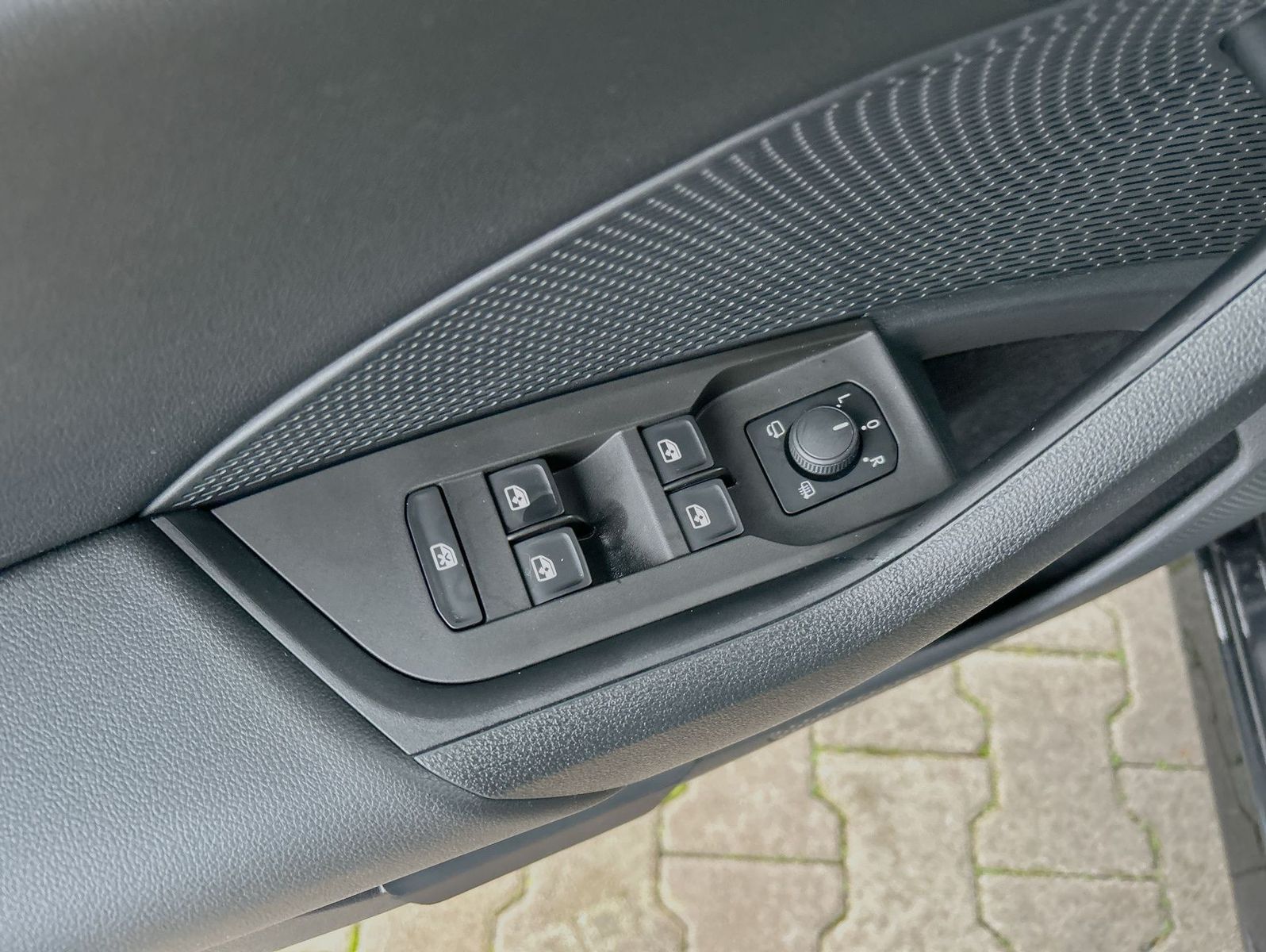 Skoda Octavia Combi 1.5 TSI - Samsaru's Car Outlet