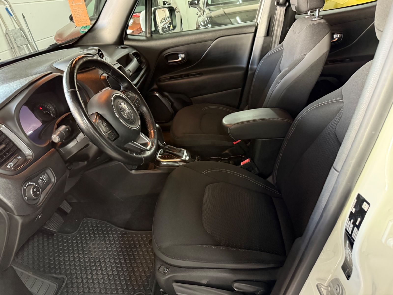 Jeep Renegade S Plug-In-Hybrid 4xe - Samsaru's Car Outlet