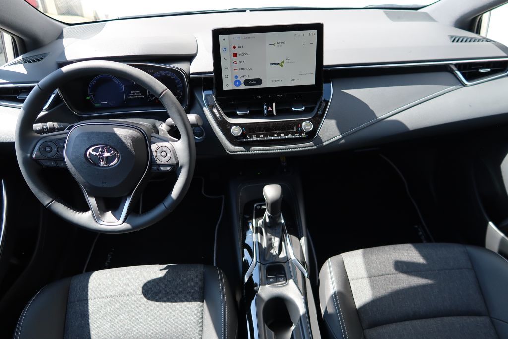 Toyota Corolla 2.0 Hybrid Touring Sports Team Deutschla