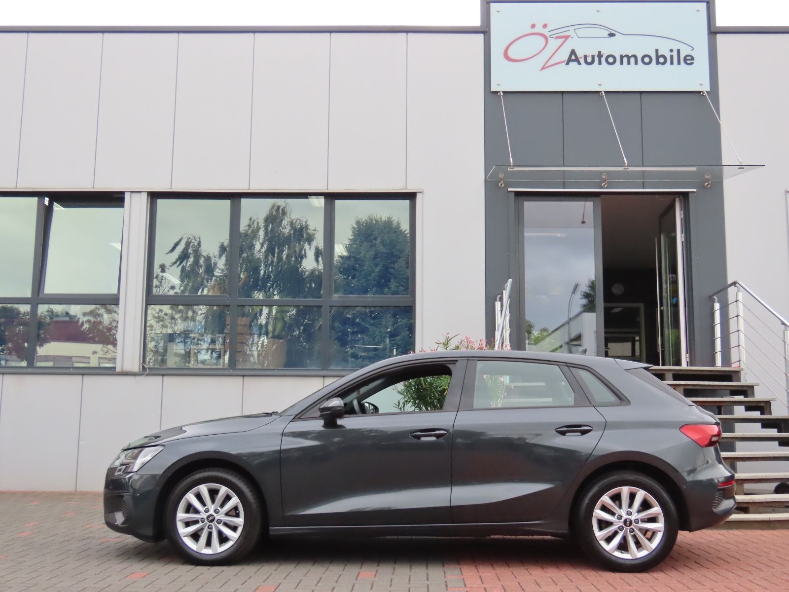 Audi A3 35 TFSI Sportback Sportsitze Navigation