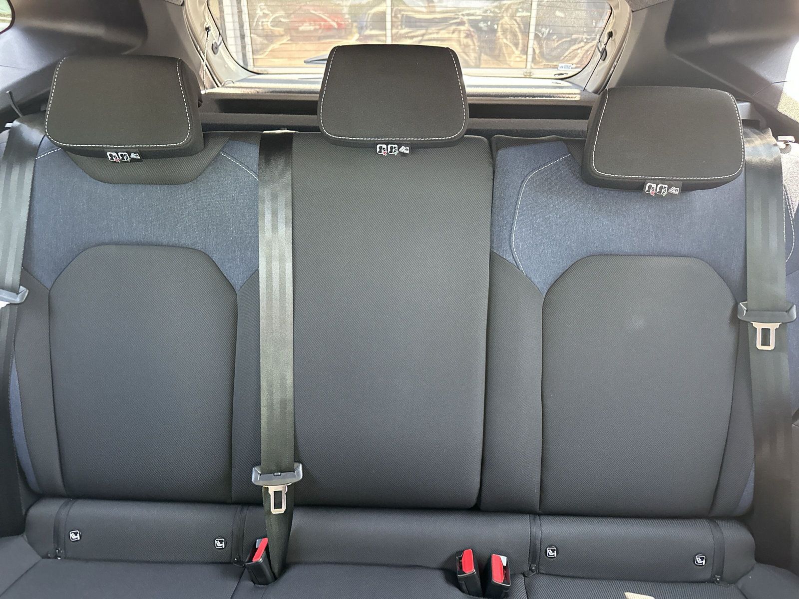 Dacia Duster Journey 1.6 E-TECH Hybrid - Samsaru's Car Outlet