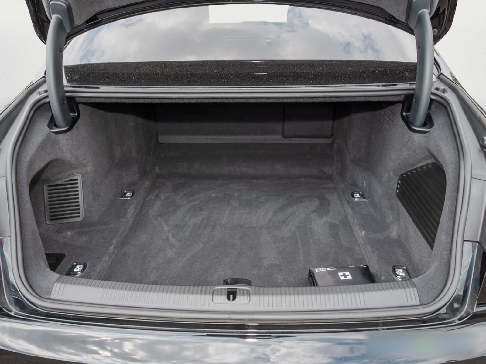 Audi A8 50 TDI - Samsaru's Car Outlet