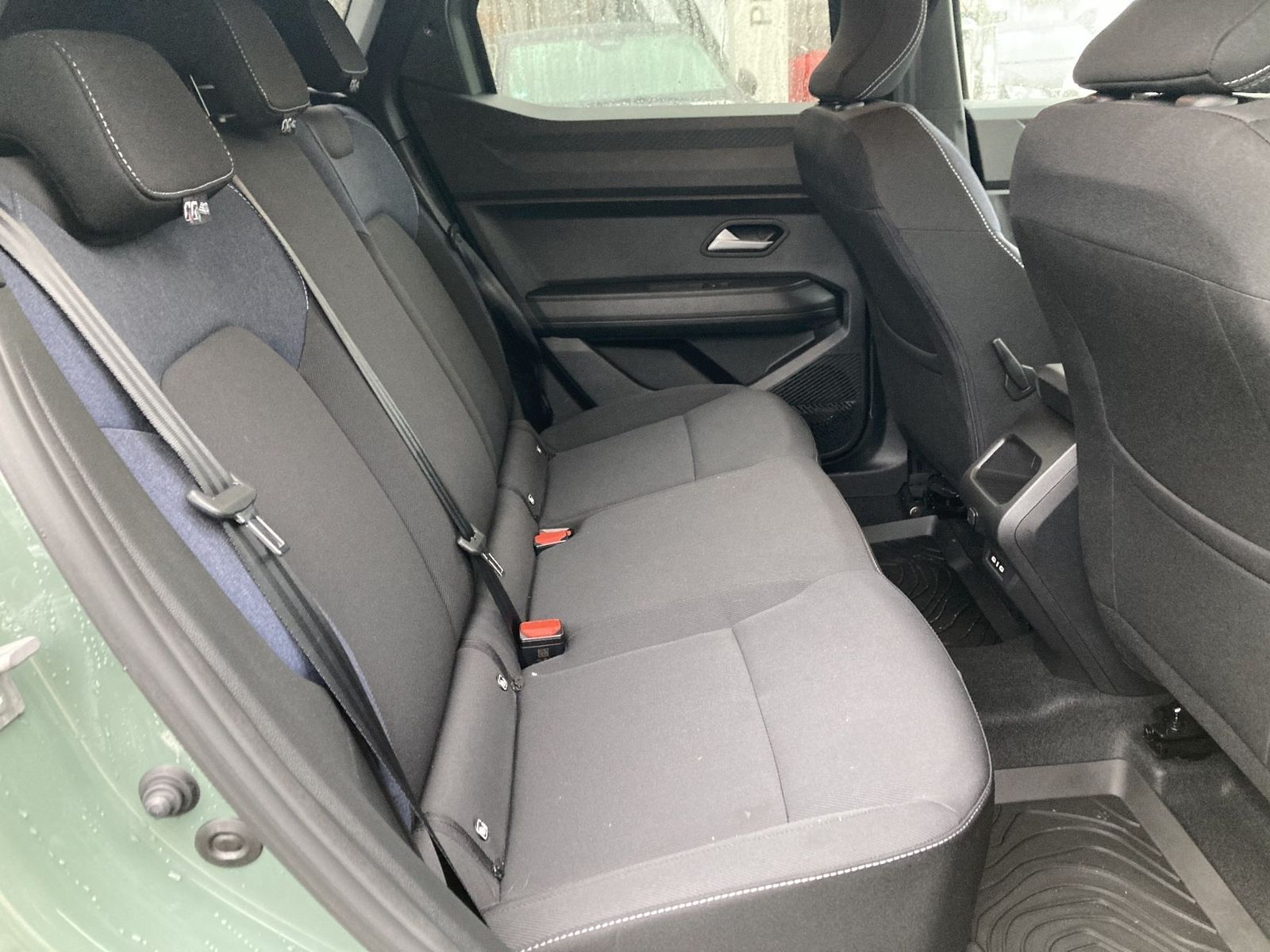 Dacia Duster Journey HYBRID - Samsaru's Car Outlet