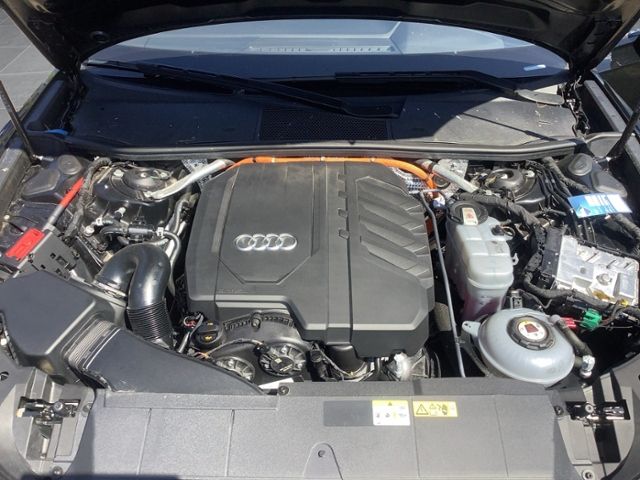 Audi A6 Avant 55 TFSI e SPORT - Samsaru's Car Outlet