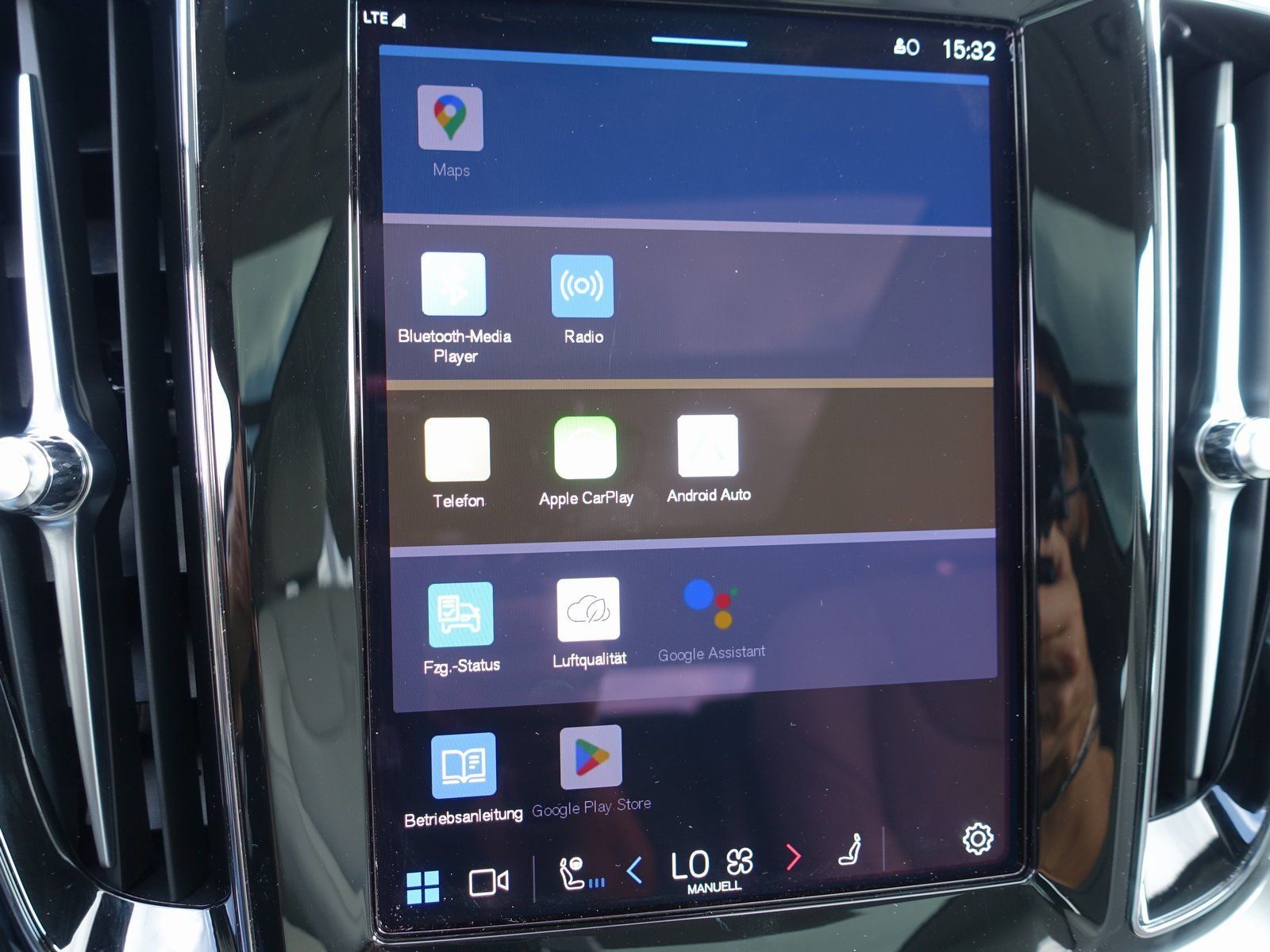 Volvo V60 T8 AWD Twin Engine Ultra Dark/Massage/360°