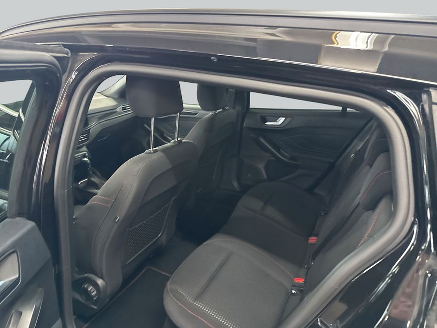 Ford Focus Turnier 1.0 EcoBoost Hybrid Aut. ST-LINE X