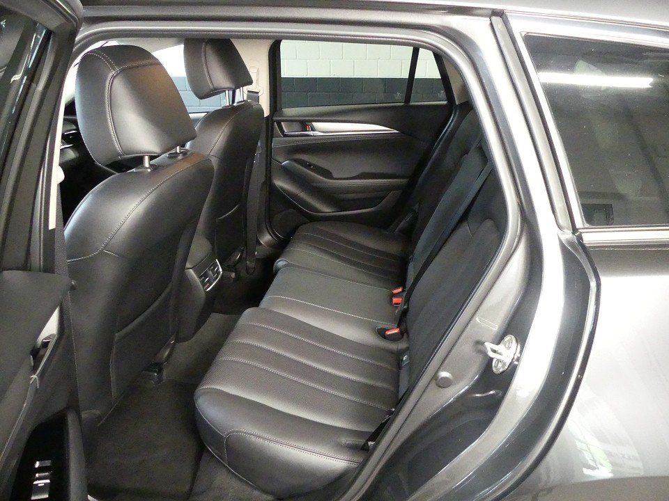 Mazda 6 2.0 Exclusive Line - LED - 1. Hand - HU neu -