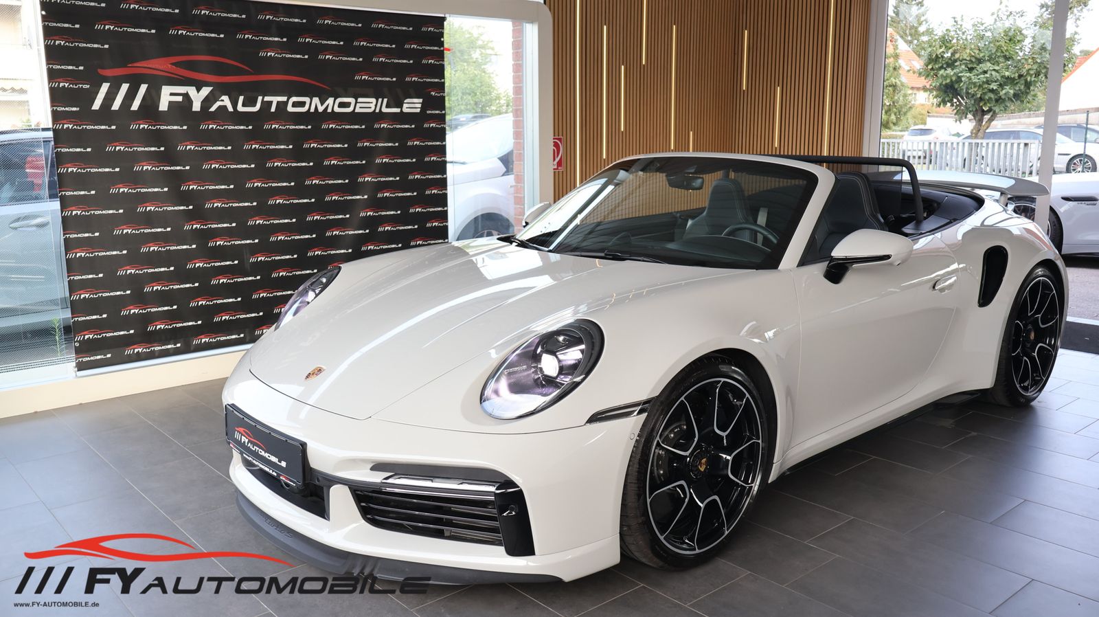 Porsche 992 Turbo S Cabriolet Lift* Keramik* Garantie*