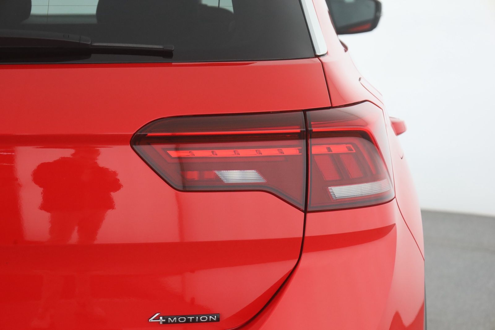 Volkswagen T-Roc 2.0 TDI DSG 4M R-Line - Samsaru's Car Outlet