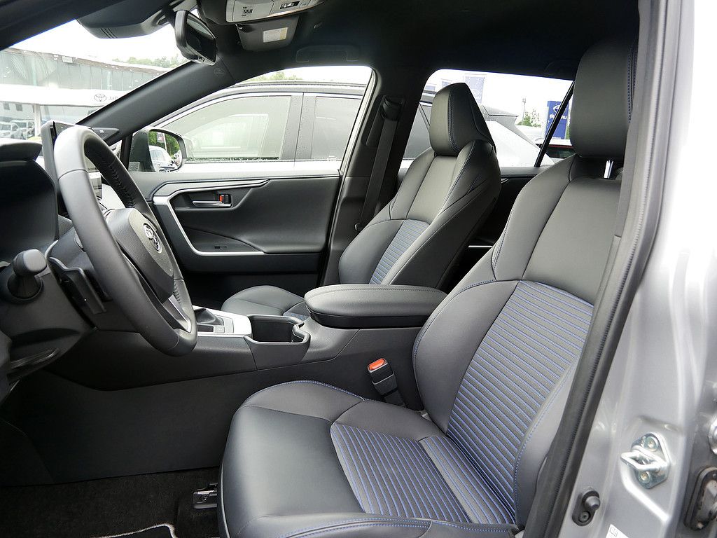 Toyota RAV 4 2.5 Hybrid 4x2 Style KAMERA NAVI ACC LED