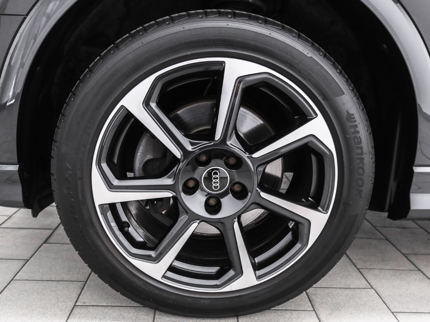 Audi Q3 45 TFSI quattro advanced - Samsaru's Car Outlet
