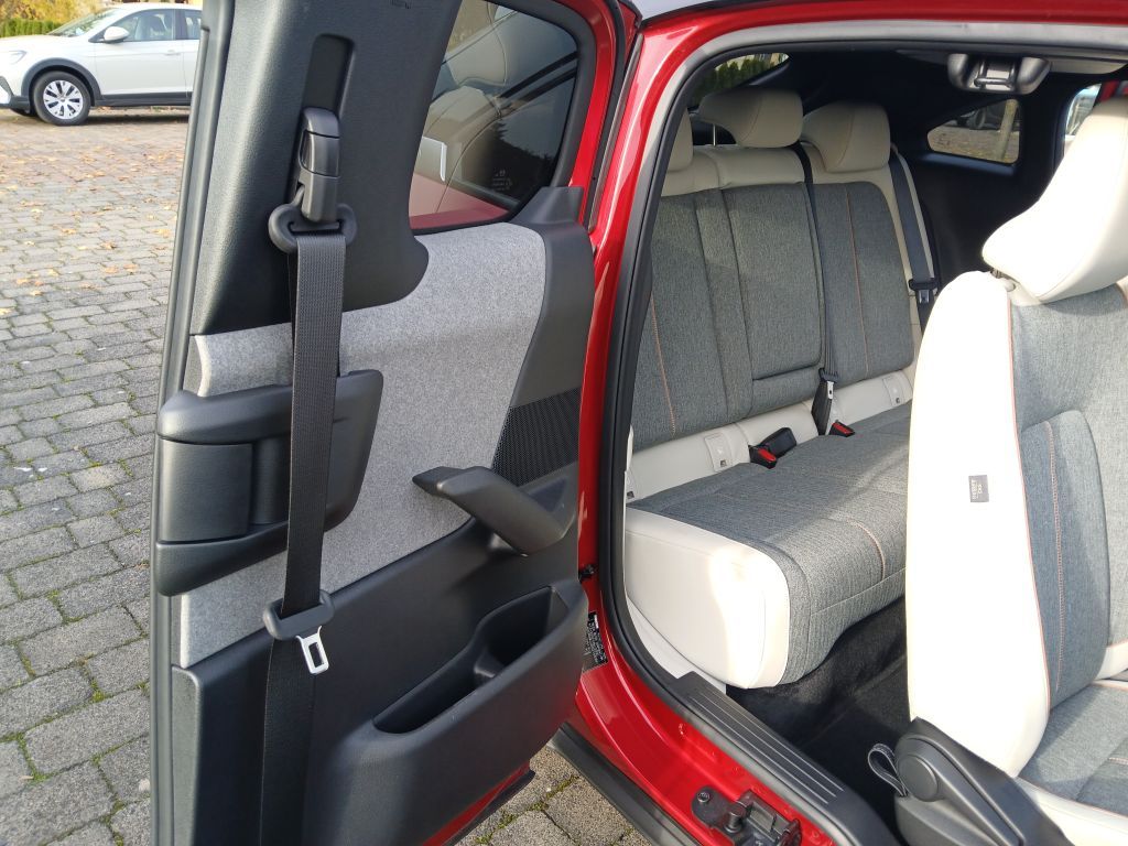 Mazda MX-30 e-SKYACTIV R-EV MAKOTO