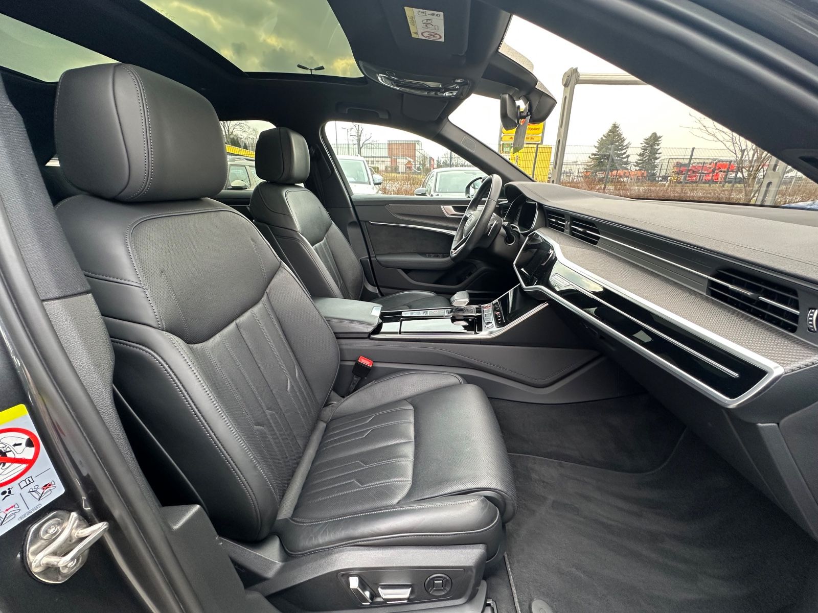 Audi RS6 Avant 4.0 TFSI quattro Panoramadach/22"/HUD