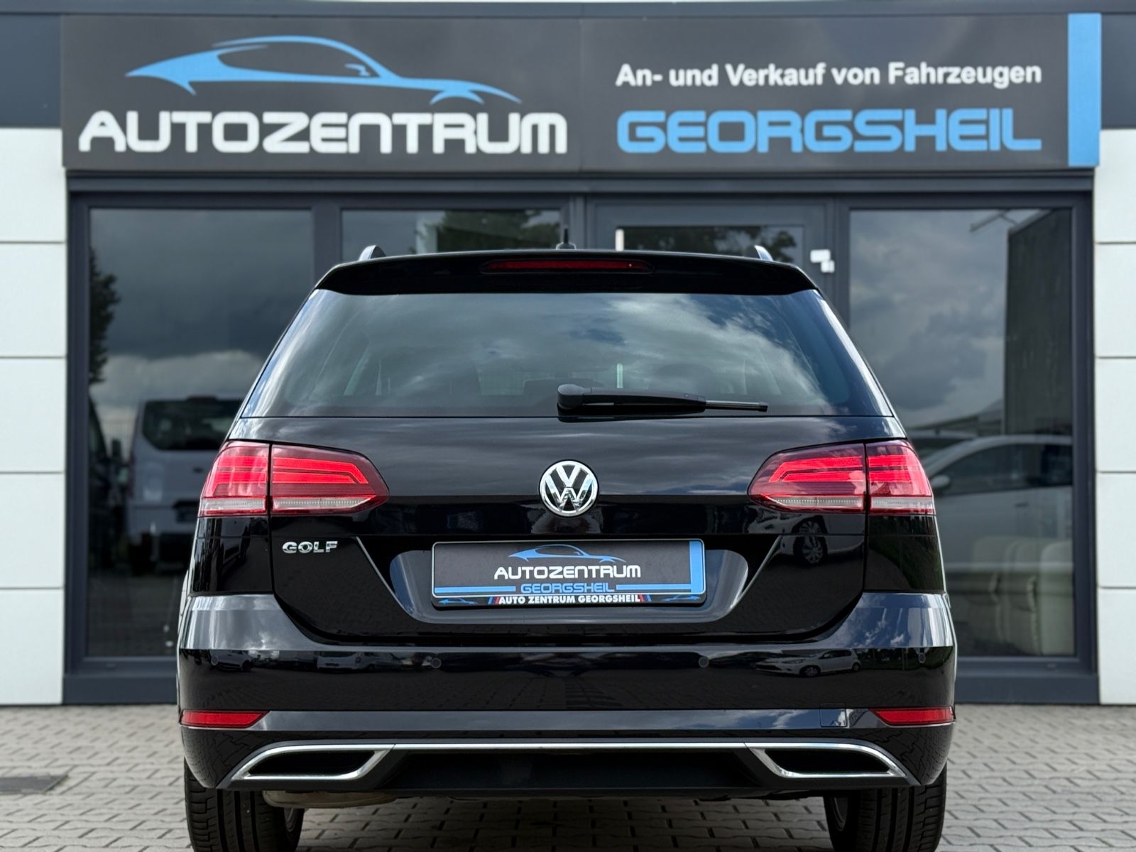 Volkswagen Golf Variant Highline - Samsaru's Car Outlet