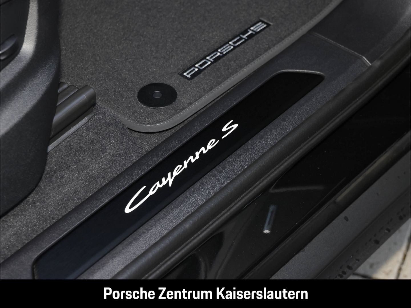 Porsche Cayenne S E-Hybrid LED InnoDrive Sportabgas