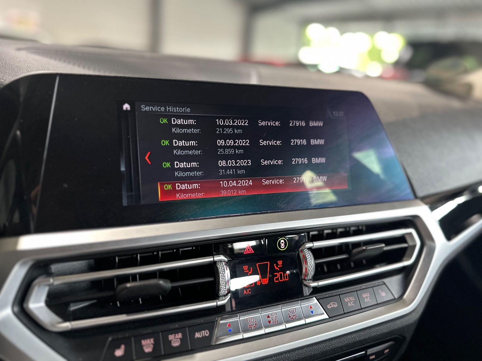 BMW 320 i Lim. Luxury Line - Samsaru's Car Outlet