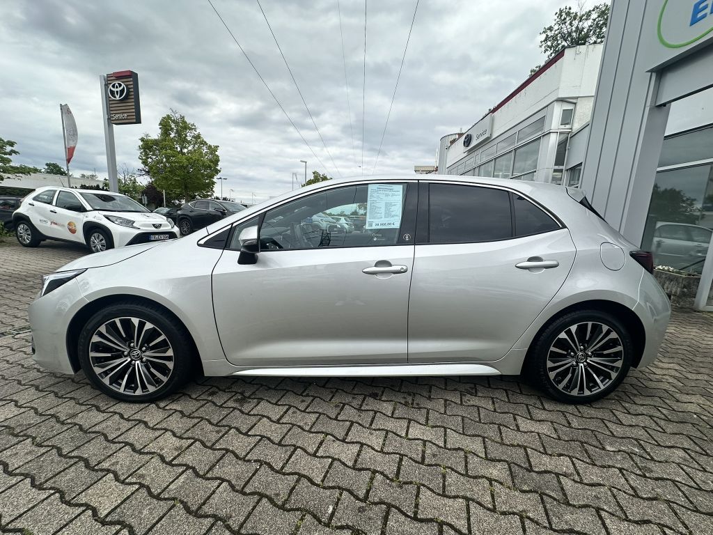 Toyota Corolla 1.8 Hybrid Team Deutschland