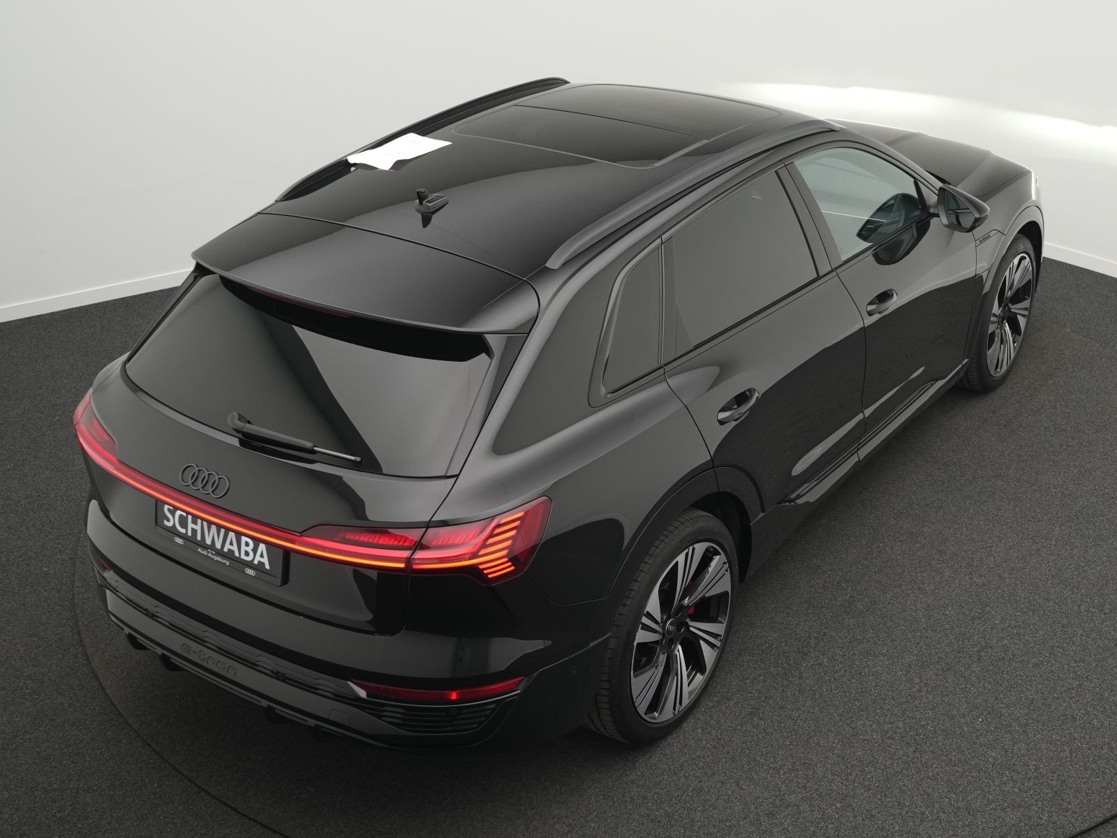 Audi Q8 e-tron S line 55 quattro *Opt.schw*PANO*AHK*