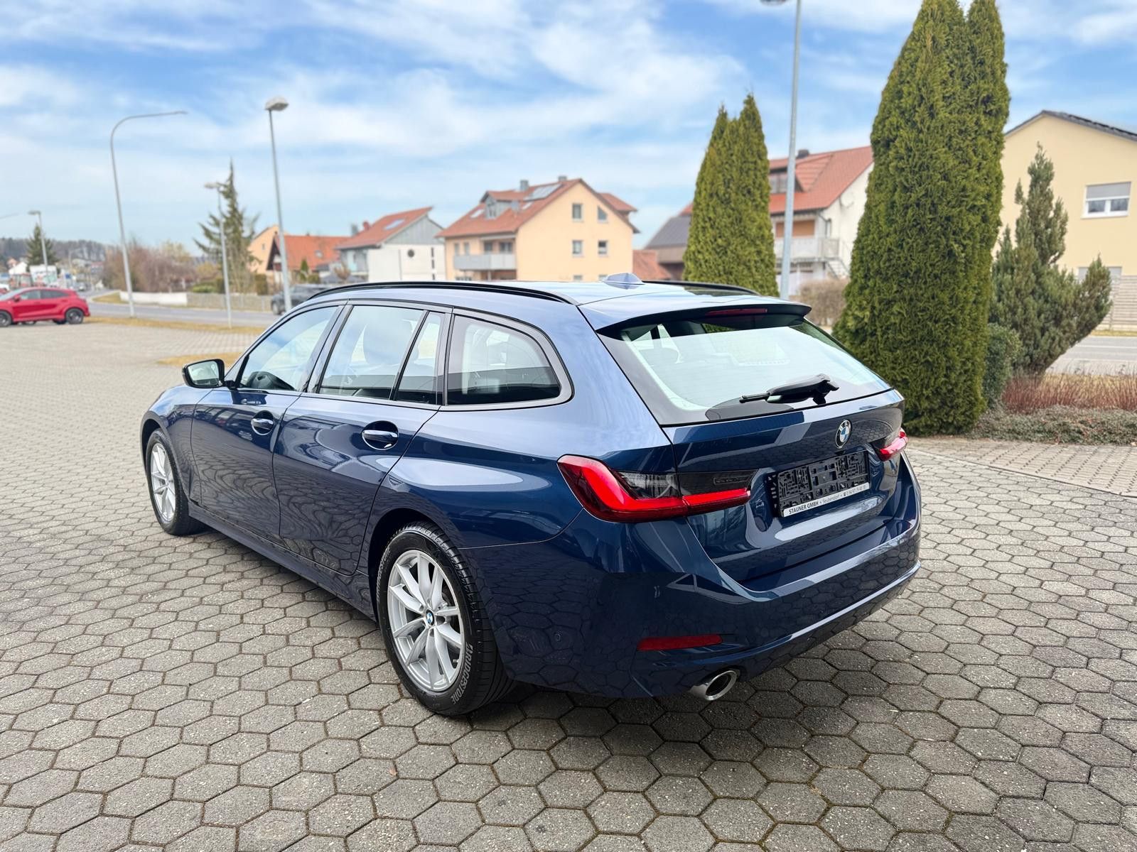 BMW 320 d Touring xDrive - Samsaru's Car Outlet