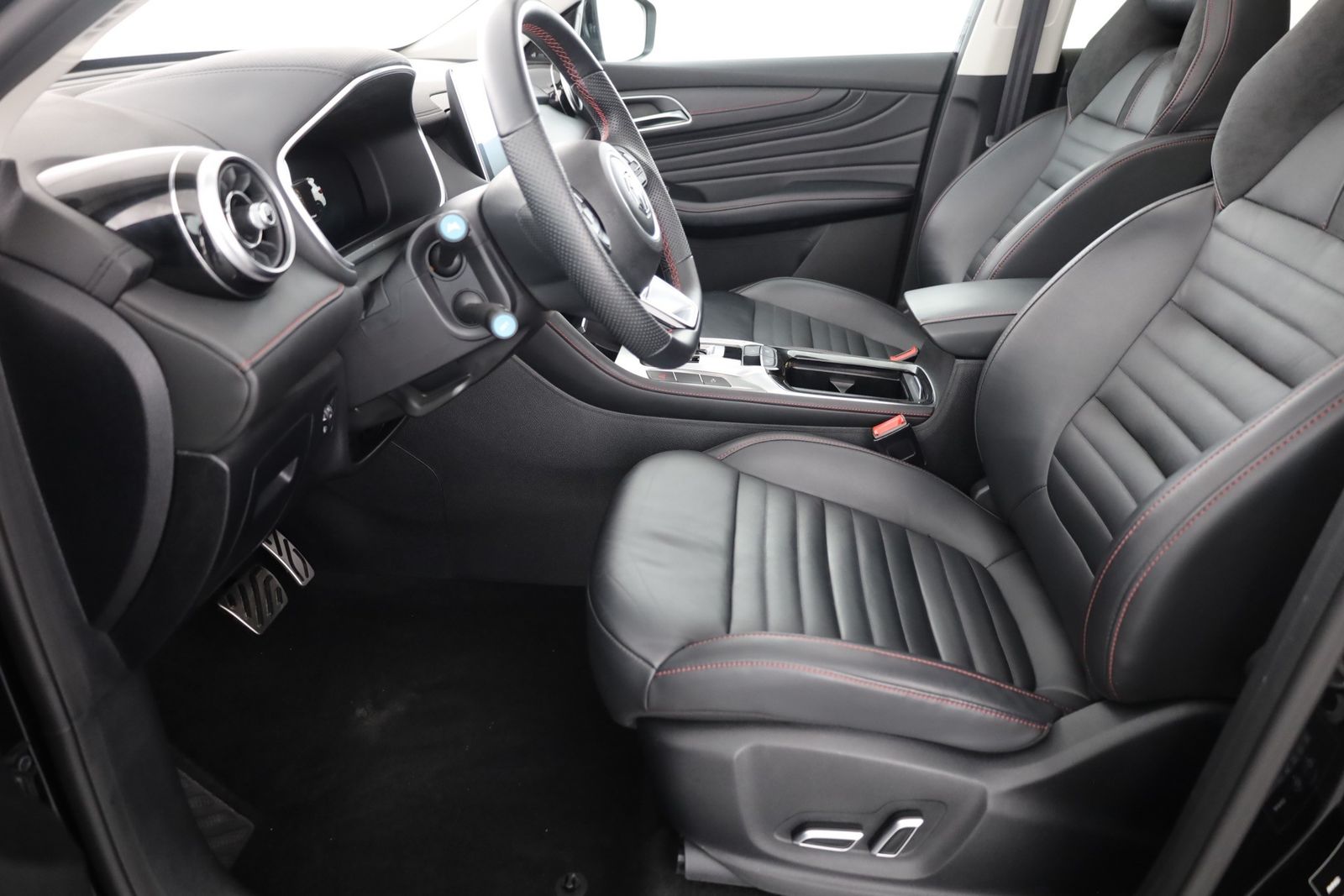 MG HS 1.5 T-GDI Luxury Aut. LED ACC Navi Pano