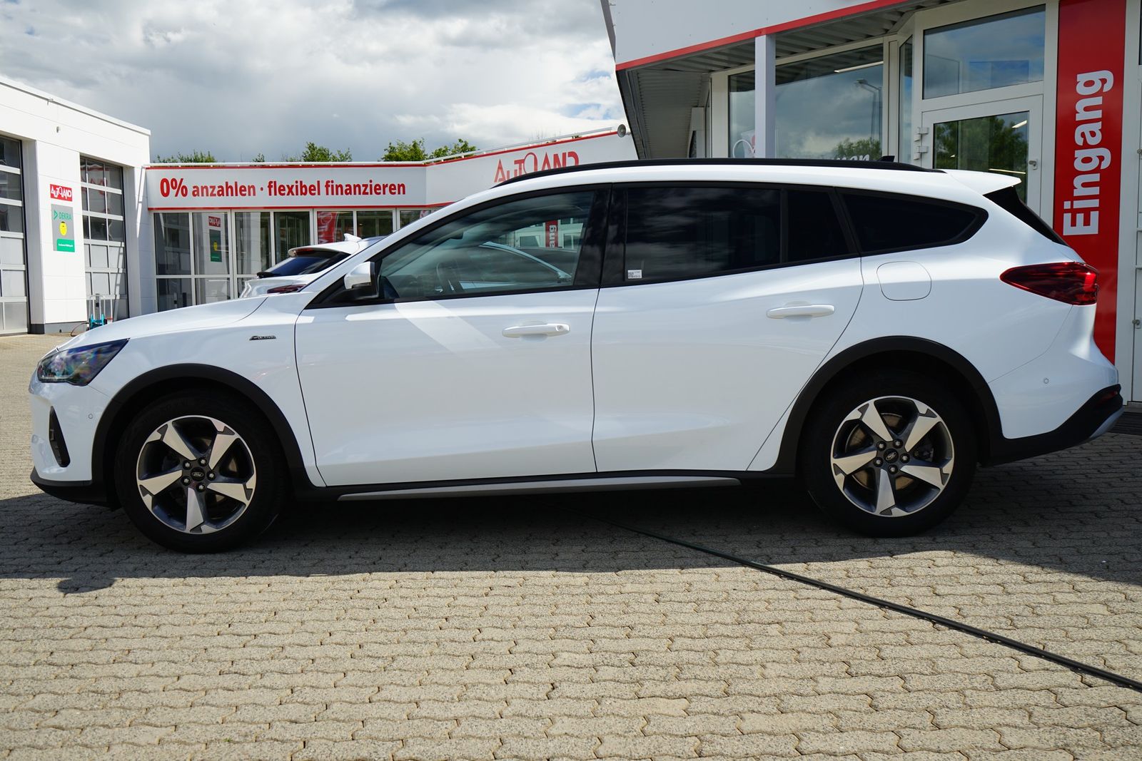 Ford Focus Turnier 1.0 M-Hybrid Active X Aut. LED