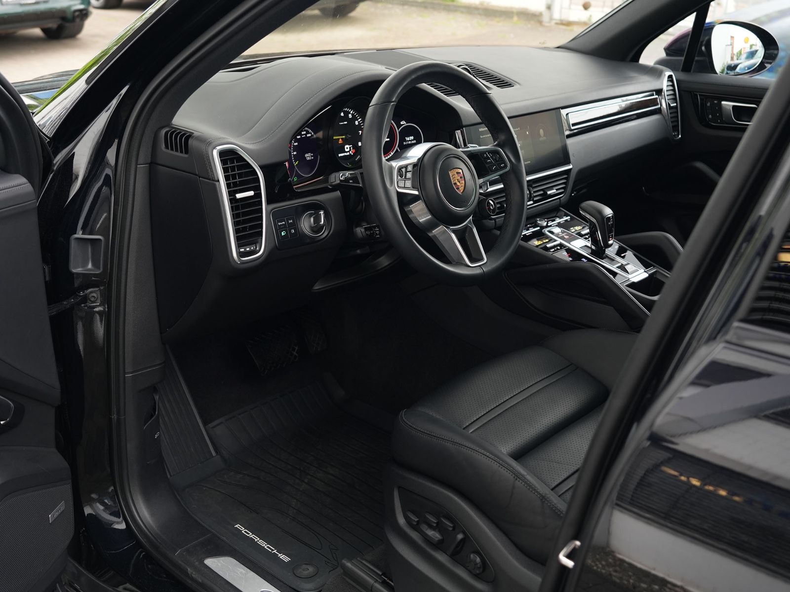 Porsche E-Hybrid MY24-INNODRIVE-ACC-LUFTF.-PANO-BOSE-RS